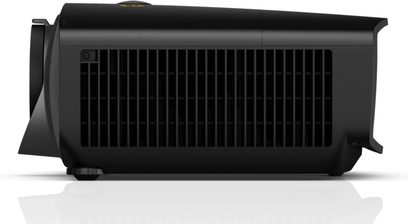 Benq W5700 videoprojektor, set forfra, sort, frontventilatorgitter, decentraliseret linse, gult logo øverst