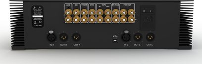 Przedwzmacniacz stereo Atoll Electronique PR400 w kolorze srebrnym, przedni panel z złączami audio i kontrolkami, widok z przodu