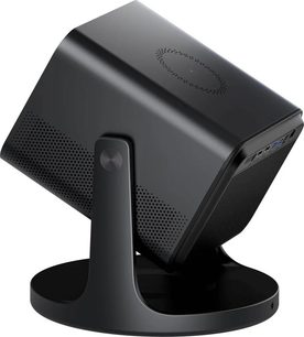 Vidéoprojecteur Hisense C3 noir sur support orientable, vue arrière trois quarts avec grille perforée et ports