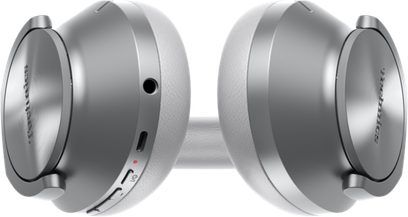 Відкриті Hi-Fi навушники Technics EAH-A800 сріблястого кольору, вигляд спереду та збоку, круглі сріблясті амбушури, м’яке наголів’я