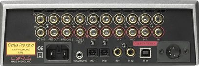 Cyrus PRE XPd sølvfarvet stereo-forforstærker, frontpanel med RCA-stik, knapper og kontroller, set forfra