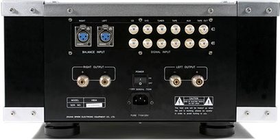 Cayin H-80A stereo hi-fi forstærker, set forfra, sort front med sølvfarvede knapper, stik og indikatorer, i metal