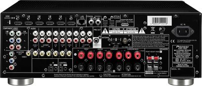 Pioneer VSX-1020 hjemmebiografsforstærker, bagside, nærbillede, mange lyd/video-stik, knapper og stik