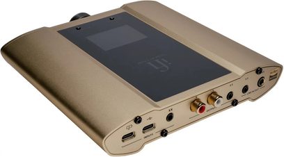 Convertidor de audio portátil iFi Audio iDSD Valkyrie en metal dorado con conectores RCA, USB, jack de 3,5 mm y pantalla negra