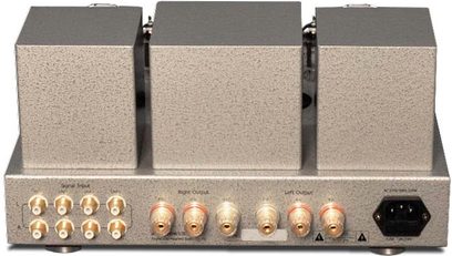 Amplificatore hi-fi a valvole Line Magnetic LM-211IA argento, vista frontale, 3 moduli identici con frontale grigliato, manopole e prese
