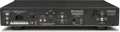 Tuner Cambridge Audio Azur 651T w kolorze srebrnym, panel przedni, widok z przodu, złącza i elementy sterujące, wyświetlacz LCD