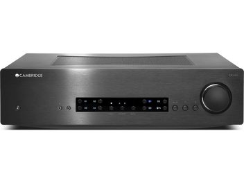 Cambridge Audio CXA80 sort hi-fi stereforstærker, frontpanel med knapper, drejeknap, display og hovedtelefonstik