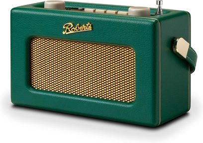 Roberts Revival Uno BT raadioriistvara esivaade kolmveerandist, graneeritud rohelise nahkimittaja ruudulise korpuse, kuldse metallvõrega kõlariga, kreemikate nuppudega ülaosas, kromitud teleskoopantenniga ja sobiv külgkõndkäega
