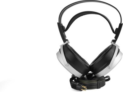 Åben hi-fi hovedtelefon STAX SR-009 i sort og sølv, hovedbøjle og ørepuder i læder, cirkulære elektrostatiske transducere