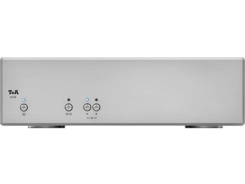 Hi-Fi-Endverstärker T+A M 200 in Silber, Frontansicht mit vier runden Tasten und blauen Kontrollleuchten