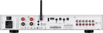 Sidabrinis stereofoninis hi-fi stiprintuvas Audiolab 6000A MKII, galinė panelė su garsiakalbių gnybtais, antena ir RCA bei optinėmis įėjimais