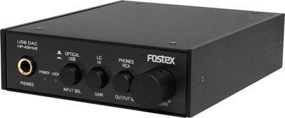 Højkvalitets hovedtelefonforstærker Fostex HP-A3 mk2 i sort metal med frontpanel, der har 1 hovedtelefonstik, 4 knapper og 1 afbryder