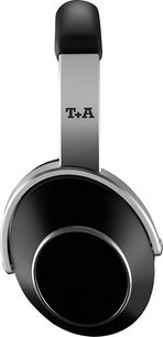 T+A Solitaire T draadloze Bluetooth hifi-hoofdtelefoon in glanzend zwart en zilverkleurig aluminium, close-up zijaanzicht van de rechte hoofdband en de gladde ovale oorschelp