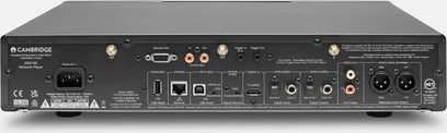 Síťový audio přehrávač EXN100, zadní pohled, více konektorů, USB porty, Ethernet, audio výstupy RCA a XLR, napájení ze sítě