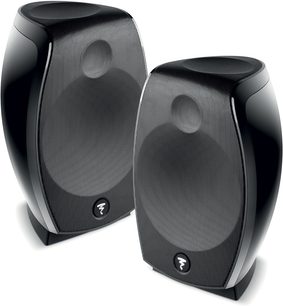 Focal Sib Evo Dolby Atmos 2.0 Lautsprecher in Schwarz, Frontansicht, abgerundete Form, schwarzes Gitter, silbernes Logo