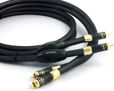 Tre Choseal CRA-3011 sorte stereo RCA-RCA-kabler med forgyldte stik, flettet kappe, nærbillede
