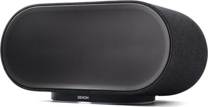Vernetzter Lautsprecher Denon Home 600 in Anthrazit, Frontansicht mit großem schwarzem Gitter und Denon-Logo am Sockel