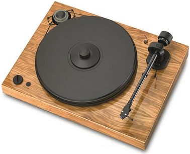 Pro-Ject 2 Xperience Classic pladespiller set ovenfra, træplade, sort tonearm, på hvid baggrund