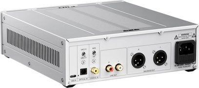 FiiO Warmer R2R DAC-lydkonverter i sølv, set bagfra med USB-, optiske og koaksiale indgange samt XLR/RCA-udgange