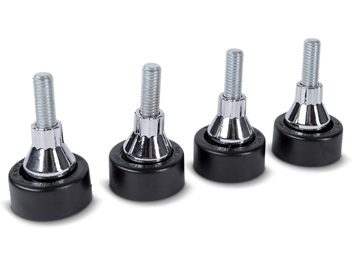 Quatre contre-pointes métalliques chromées de différentes hauteurs, avec base cylindrique noire et pointe conique argentée