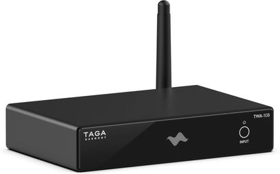 Taga Harmony TWA-10B sort netværksaudioafspiller, forfra, rektangulær form, frontpanel med logo, knap og stik