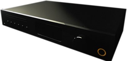 CD přehrávač EAR Yoshino Acute classic noir, pohled zepředu, černé obdélníkové šasi se šikmým čelním panelem, oranžové tlačítko a kontrolka