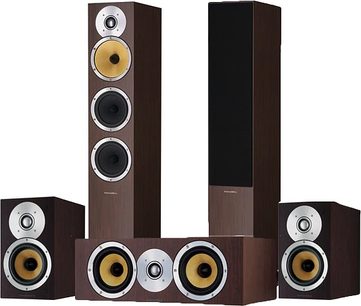 Pakke med Bowers & Wilkins CM8 venge gulvhøjtalere bestående af 2 gulvhøjtalere og 3 kompakte højttalere i mørkt træ