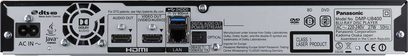Panasonic DMP-UB400 Blu-ray-afspiller, bagside der viser HDMI-, LAN-, USB- og optiske audio/video-stik