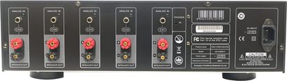 Bagside på multikanalsforstærker Tonewinner AD5100 PA+ med 5 analoge indgange CH1-CH5, højttalerterminaler og IEC-netstik