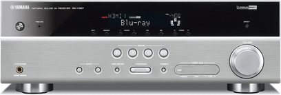 Yamaha RX-V567 sølvfarvet hjemmebiograf-forstærker, set forfra, blå display "HDMI1 Blu-ray", knapper og drejeknapper på frontpanelet
