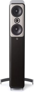 Q Acoustics Concept 50 sort højttaler, lakeret sort, set forfra, to runde højttalere, rektangulært sort kabinet på fødder