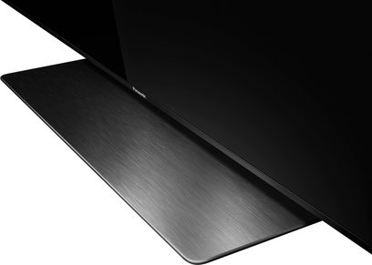 Televizor Panasonic TX-55EZ950E, ecran plat rectangular negru văzut din profil, ramă subțire, logo în colțul din dreapta jos