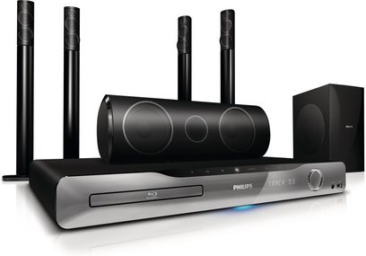 Philips HTS5590 hjemmebiografsystem med Blu-ray-afspiller, 5 sorte højttalertårne, basreflekshøjttaler, set forfra