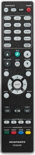 Sort Marantz SR5009 fjernbetjening med grå, røde, blå og hvide knapper, set forfra