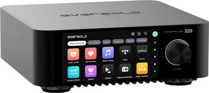 EverSolo Play integrert stereo hi-fi-forsterker i matt svart aluminium, sett fra trekvart vinkel foran, front med stor fargeberøringsskjerm og sirkulær volumknapp