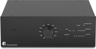 Phono-forforsterker Pro-Ject Phono Box DS3 B svart, sett forfra med stor sentral velger og frontpanelkontroller