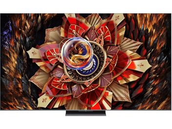 TCL 65C9K sort tv, slank ramme i børstet metal, fladskærm i høj opløsning med abstrakt farverigt mønster, set forfra på en central sort metalfod