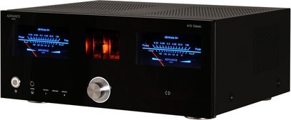 Amplificatore hi-fi stereo Advance Paris A10 nero, vista frontale, display blu, pulsanti e manopola argentati, pannello frontale nero lucido