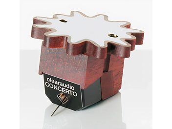 Piatto giradischi in legno esotico rosso venato ClearAudio Concerto, forma irregolare a stella, vista dall'alto 3/4 anteriore