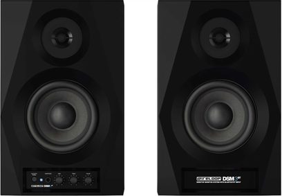 Par de monitores Reloop DSM-3 BT negros, woofer y tweeter redondos, controles y Bluetooth en el monitor izquierdo