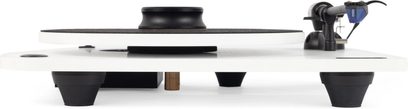 Witte Auris Audio Mystik-platenspeler, vooraanzicht, met zwart plateau en toonarm rechts