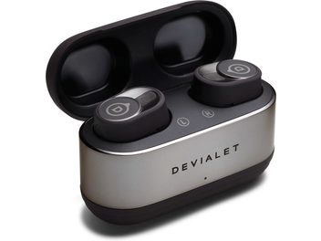 Auriculares intrauditivos inalámbricos DEVIALET Gemini II en negro mate, en su estuche de carga ovalado de color gris metalizado, vista frontal
