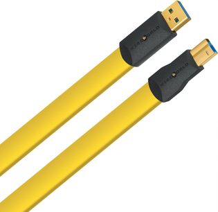 Dwa żółte kable USB z czarnymi złączami USB typu A i B, o identycznej długości i średnicy
