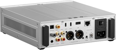 Προενισχυτής ακουστικών FiiO K15 μεταλλικό ασημί, πίσω όψη, θύρες XLR, RCA, οπτική, USB-A/C, είσοδος 4,4 mm, υποδοχή IEC