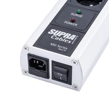 Listwa zasilająca Supra Cables MD Series Mark III z aluminium z wyłącznikiem i kontrolkami surge power zbliżenie
