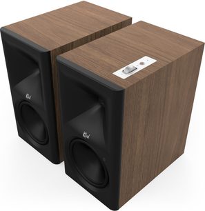 Coppia di diffusori Klipsch The Sevens II noce, frontale nero e comando superiore, vista a tre quarti