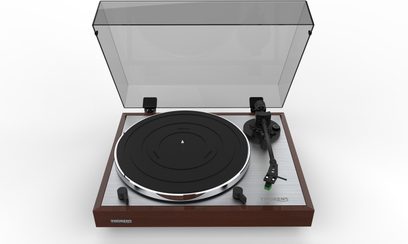 Giradischi Thorens TD 402 DD in finitura noce, coperchio antipolvere trasparente, piatto nero, braccio di lettura nero