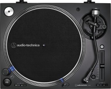 Audio-Technica AT-LP140XP sort pladespiller, set oppefra, rund pladespiller med slipmat, tonarm og justeringsknap