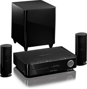 Sort Harman Kardon BDS 400 hjemmebiografsystem bestående af en basrefleksboks, to højttalere og en Blu-ray-afspiller