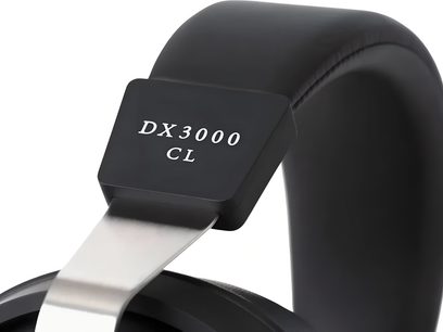 Sluchátka hi-fi Final DX3000 CL detailní záběr na černý polstrovaný most a kartáčované kovové rameno